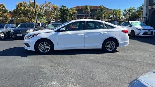 2017 Hyundai SONATA SE
