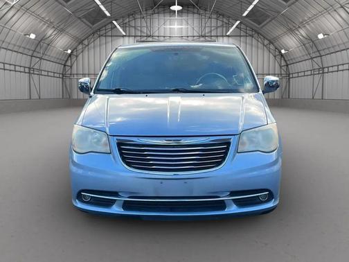 2013 Chrysler Town & Country Touring-L