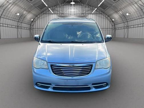 2013 Chrysler Town & Country Touring-L