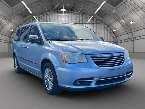 2013 Chrysler Town & Country Touring-L