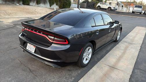 2016 Dodge Charger SE
