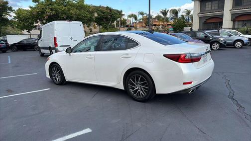 Eminent White Pearl 2016 Lexus ES 350 Base
