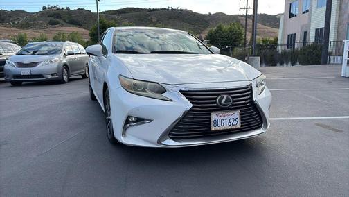 Eminent White Pearl 2016 Lexus ES 350 Base