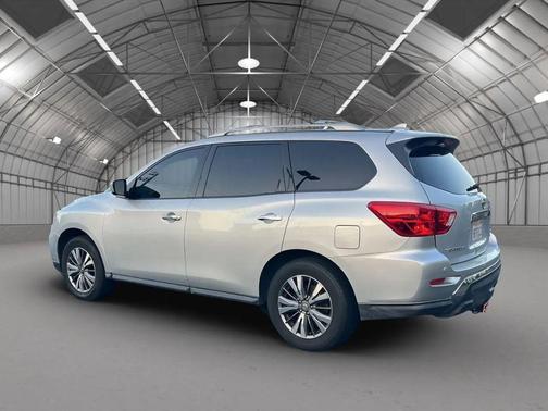 2019 Nissan Pathfinder SV