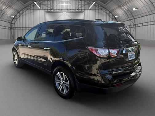 2017 Chevrolet Traverse 2LT