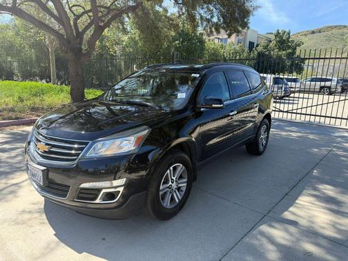 2017 Chevrolet Traverse 2LT