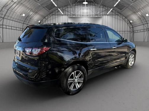 2017 Chevrolet Traverse 2LT