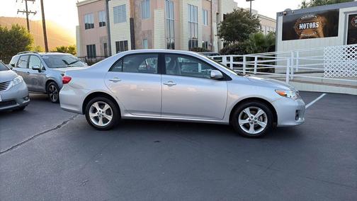 Classic Silver Metallic 2013 Toyota Corolla LE