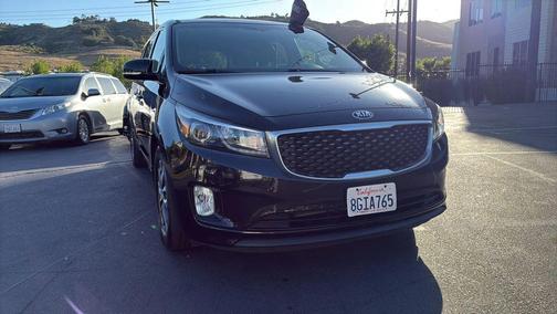 Aurora Black 2018 Kia Sedona SX