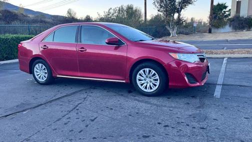 2014 Toyota Camry Hybrid LE