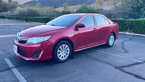 2014 Toyota Camry Hybrid LE