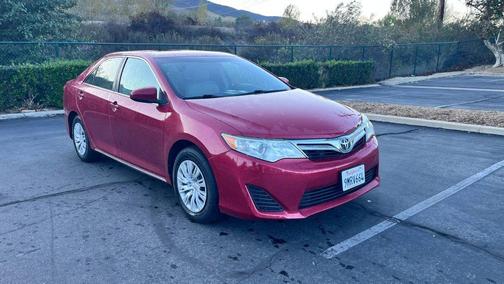 2014 Toyota Camry Hybrid LE