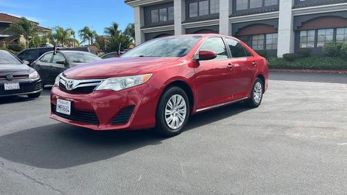 2014 Toyota Camry Hybrid LE