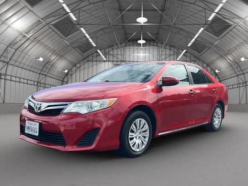 2014 Toyota Camry Hybrid LE