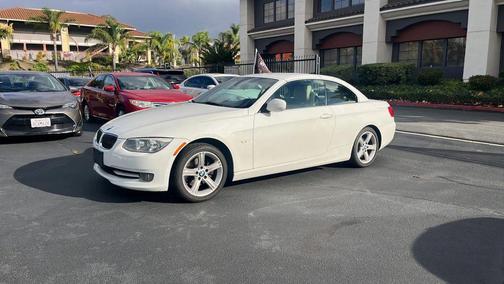 2013 BMW 328 328i Convertible 2D