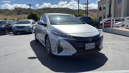 Classic Silver Metallic 2018 Toyota Prius Prime Premium