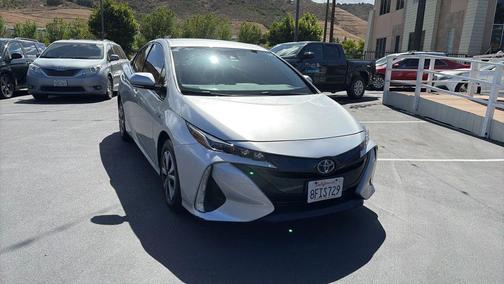 Classic Silver Metallic 2018 Toyota Prius Prime Premium