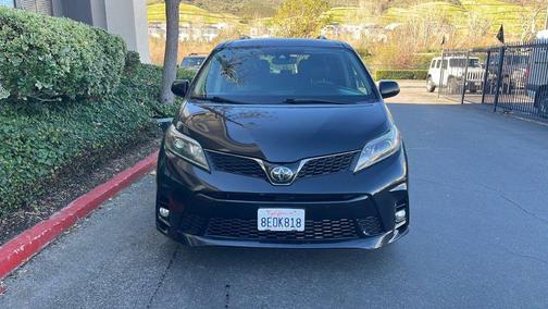 2018 Toyota Sienna SE