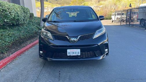 2018 Toyota Sienna SE