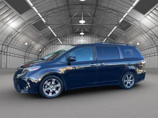 2018 Toyota Sienna SE