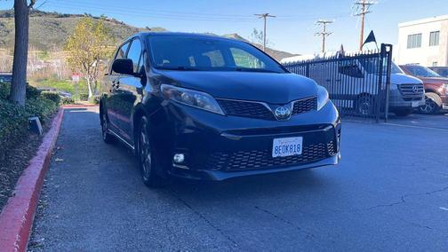 2018 Toyota Sienna SE