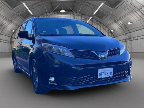 2018 Toyota Sienna SE