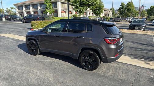 Granite Crystal Metallic Clearcoat 2019 Jeep Compass Latitude