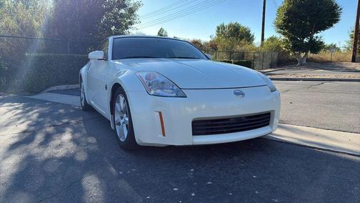 Pikes Peak White 2004 Nissan 350Z Enthusiast
