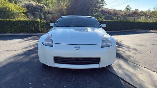 Pikes Peak White 2004 Nissan 350Z Enthusiast