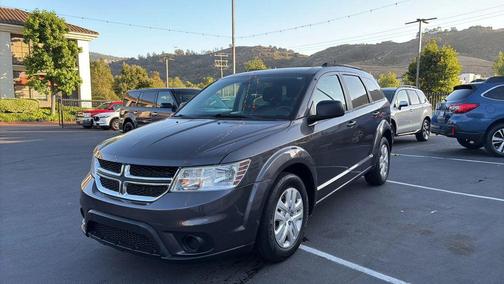 Granite Pearlcoat 2019 Dodge Journey SE