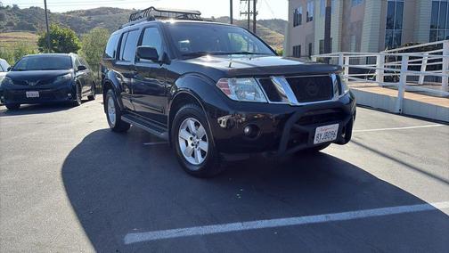 Black 2011 Nissan Pathfinder SV