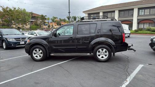 2011 Nissan Pathfinder SV