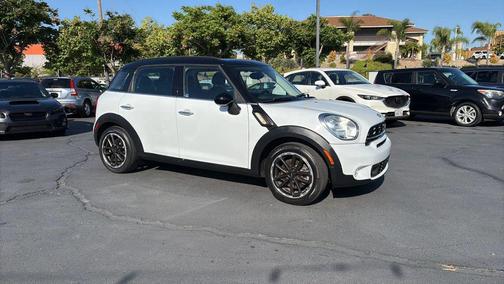 Light White 2016 MINI Countryman Cooper S