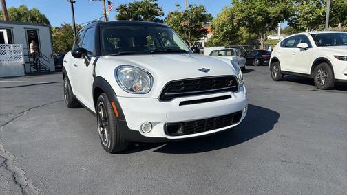 Light White 2016 MINI Countryman Cooper S
