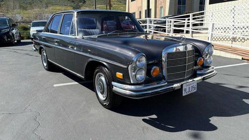 1968 Mercedes-Benz 280SE Base