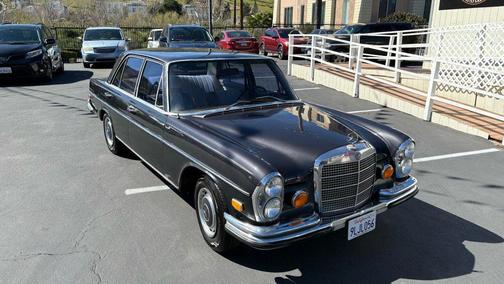 1968 Mercedes-Benz 280SE Base