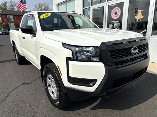 2025 Nissan Frontier S