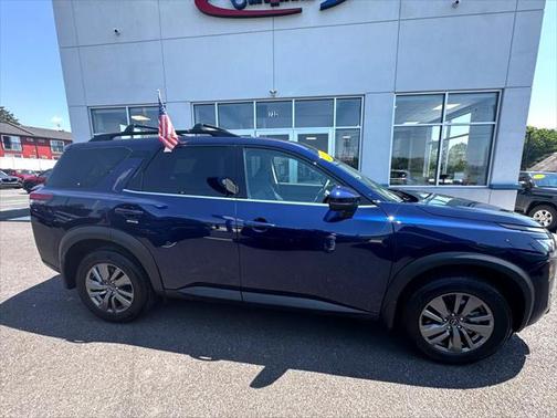 2024 Nissan Pathfinder SV 4WD