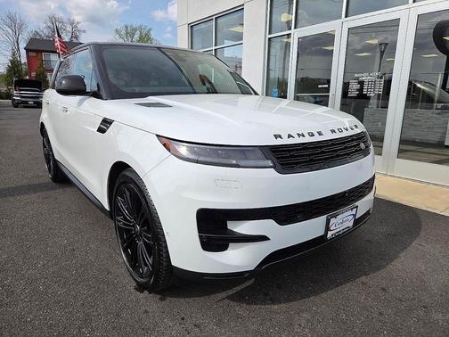 White 2024 Land Rover Range Rover Sport SE