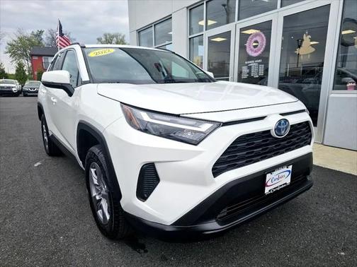 2022 Toyota RAV4 Hybrid XLE