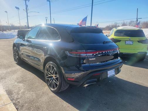 2024 Porsche Macan AWD