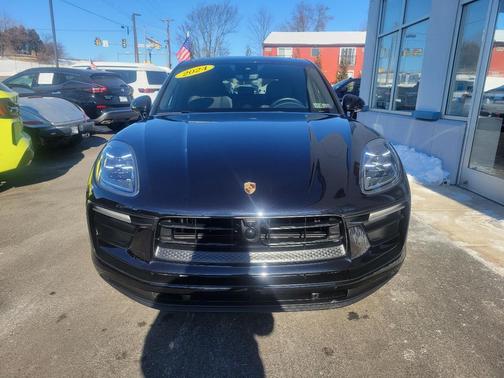 2024 Porsche Macan AWD