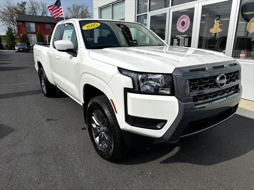2025 Nissan Frontier SV