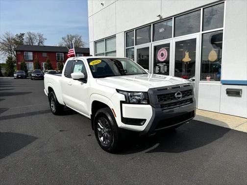 2025 Nissan Frontier SV