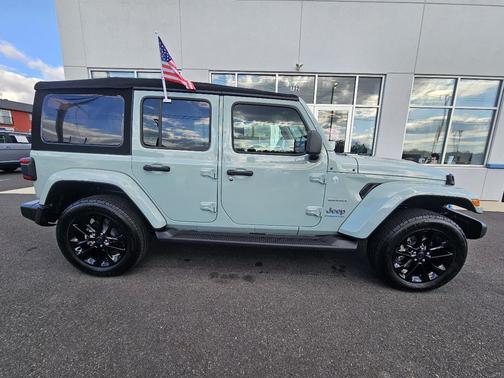2024 Jeep Wrangler 4xe Sahara