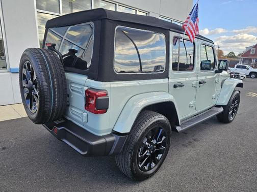 2024 Jeep Wrangler 4xe Sahara