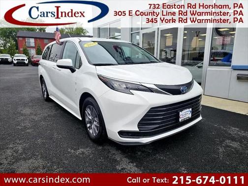 2024 Toyota Sienna LE