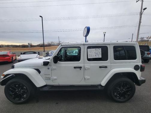 2022 Jeep Wrangler Unlimited 4xe Sahara