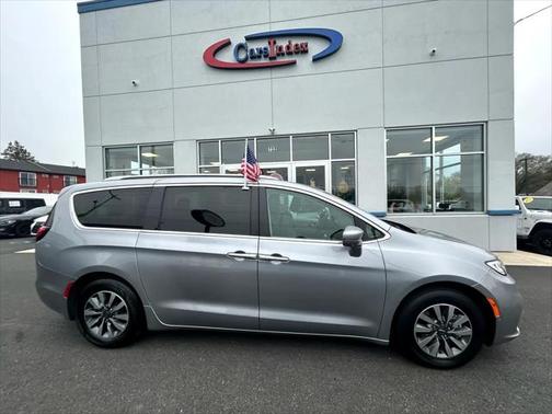 2021 Chrysler Pacifica Hybrid Touring L