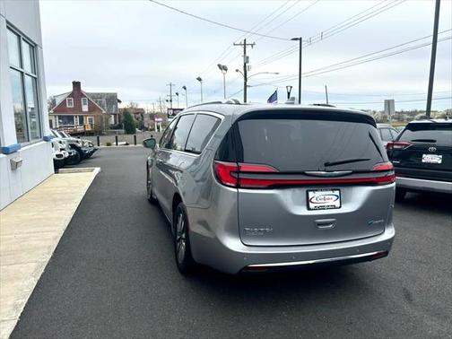 2021 Chrysler Pacifica Hybrid Touring L